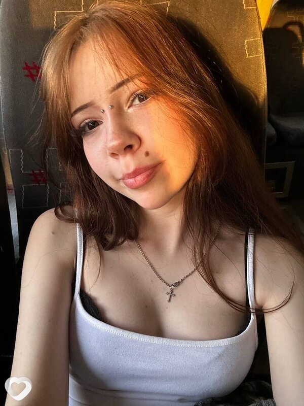 Екатерина, 20, Омске — анкета №2443954