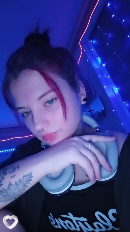 Tasha, 19, Петрозаводске — анкета №2443829