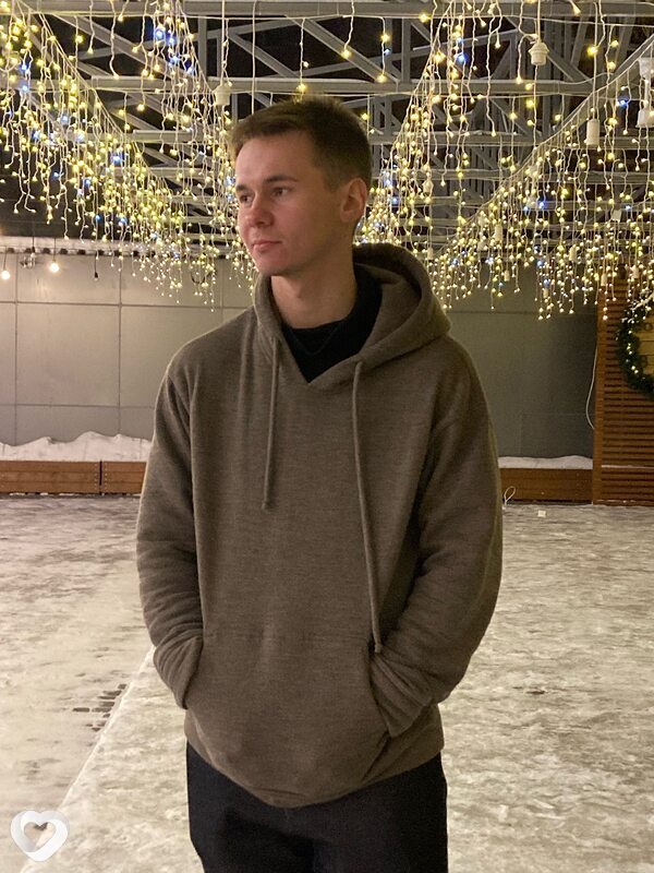 Артём, 21, Омске — анкета №2444785