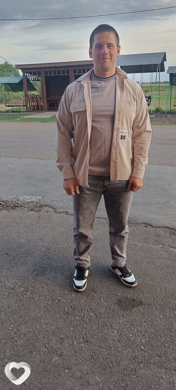 Владислав, 23, Новомосковске — анкета №2444528