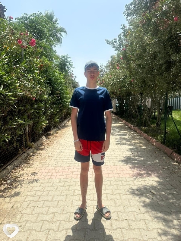 Александр, 20, Москве — анкета №2445301