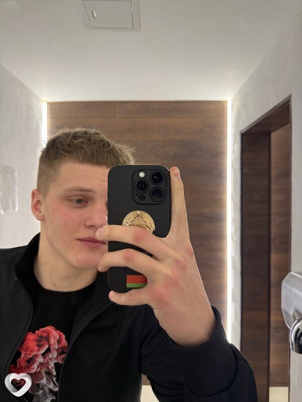 Антон, 21, Новополоцке — анкета №2445631