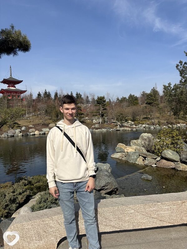 Михаил, 20, Краснодаре — анкета №2445780