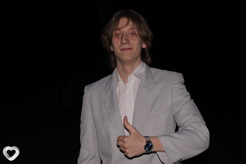 Евгений, 19, Минске — анкета №2446281