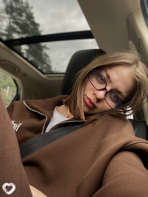 Елена, 23, Минске — анкета №2446639