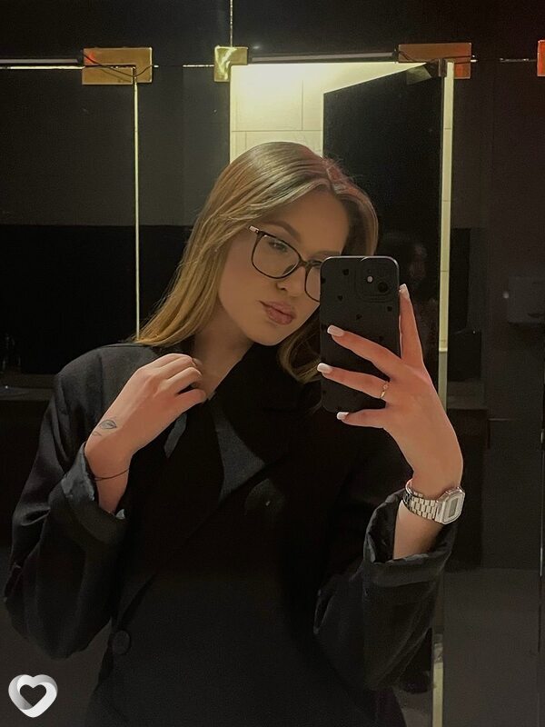 Оксана, 22, Екатеринбурге — анкета №2447497