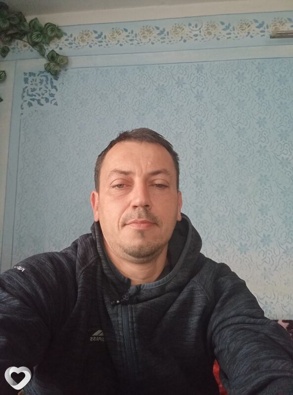 Максим, 37, Городке — анкета №2449095