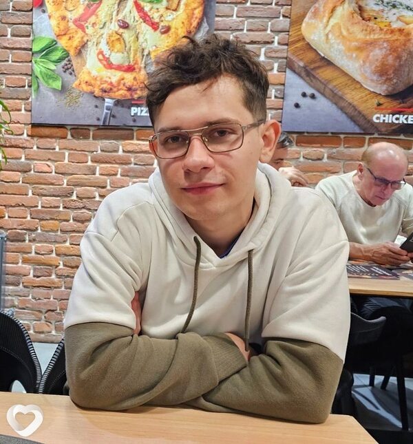 Руслан, 21, Кишинёв — анкета №2449106