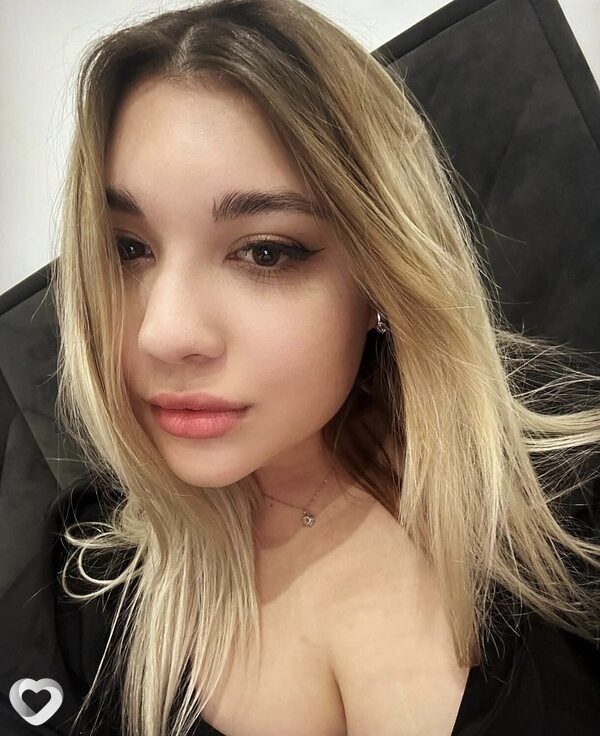 Виктория, 21, Гомеле — анкета №2448256