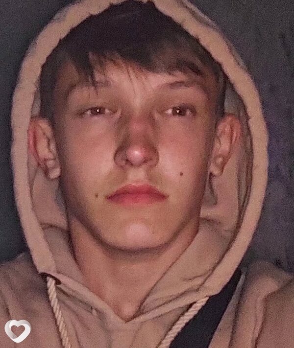Евгений, 19, Саратове — анкета №2451046