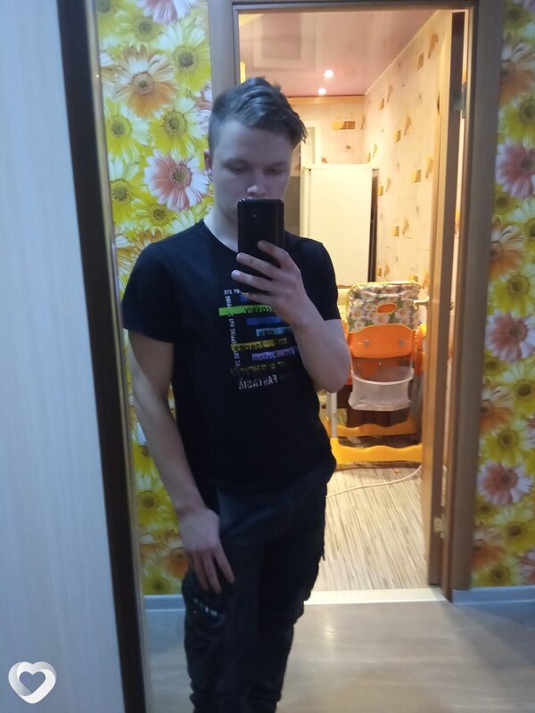 Виталик, 24, Калининграде — анкета №2451343