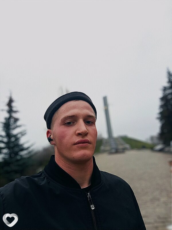 Сергей, 20, Урюпинске — анкета №2451706