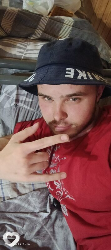 Александр, 22, Сергиеве Посаде — анкета №2452396