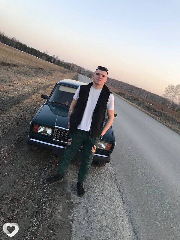 Максим, 23, Москве — анкета №2452791