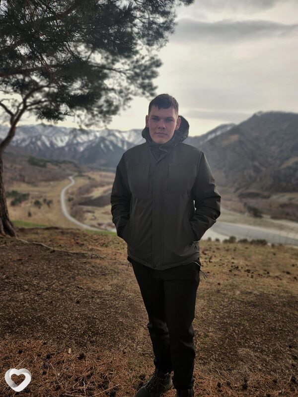 Иван, 22, Горно-Алтайске — анкета №2455688