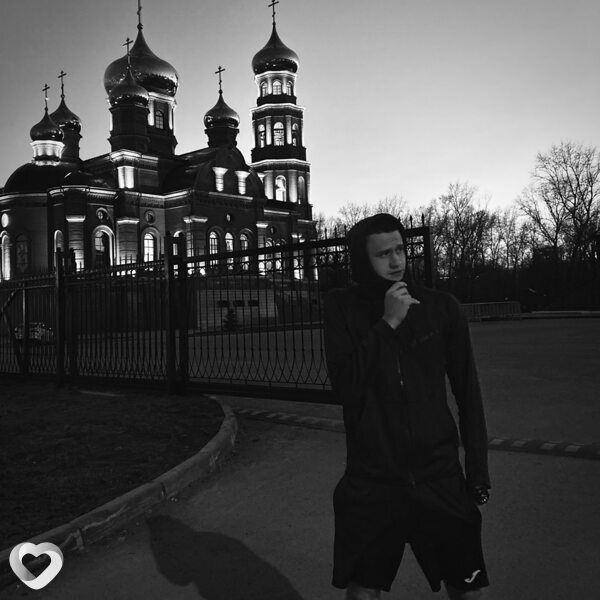 Илья, 21, Междуреченске — анкета №2456800