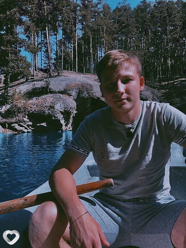 Александр, 22, Москве — анкета №2457093