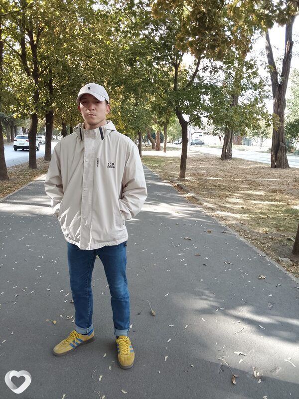 Алексей, 21, Таганроге — анкета №2458771