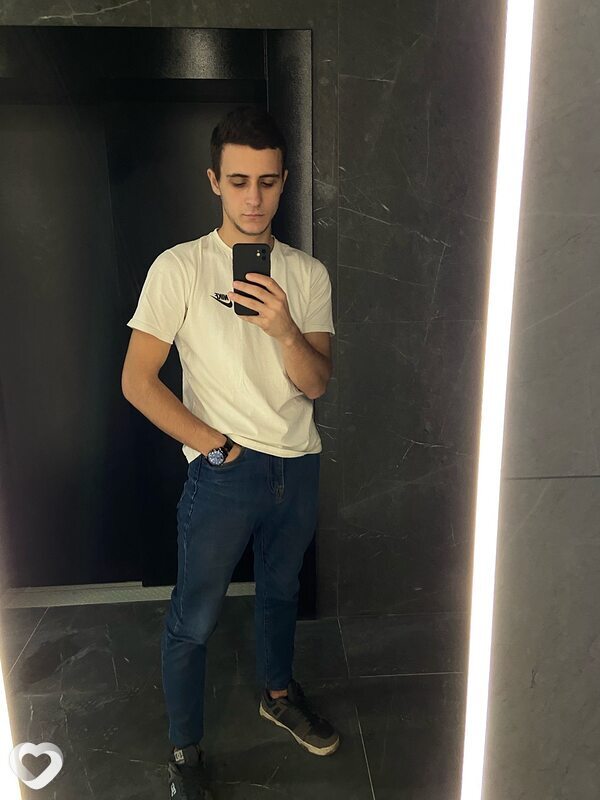Алексей, 20, Москве — анкета №2458356