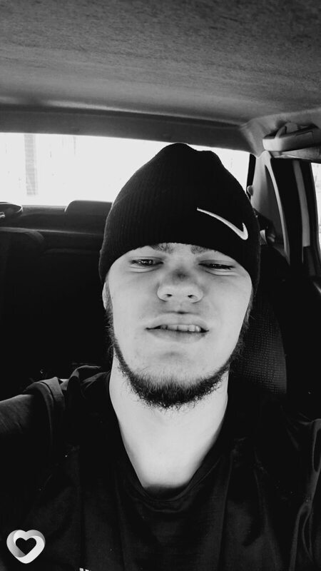 Артур, 21, Усть-Каменогорск — анкета №2458616