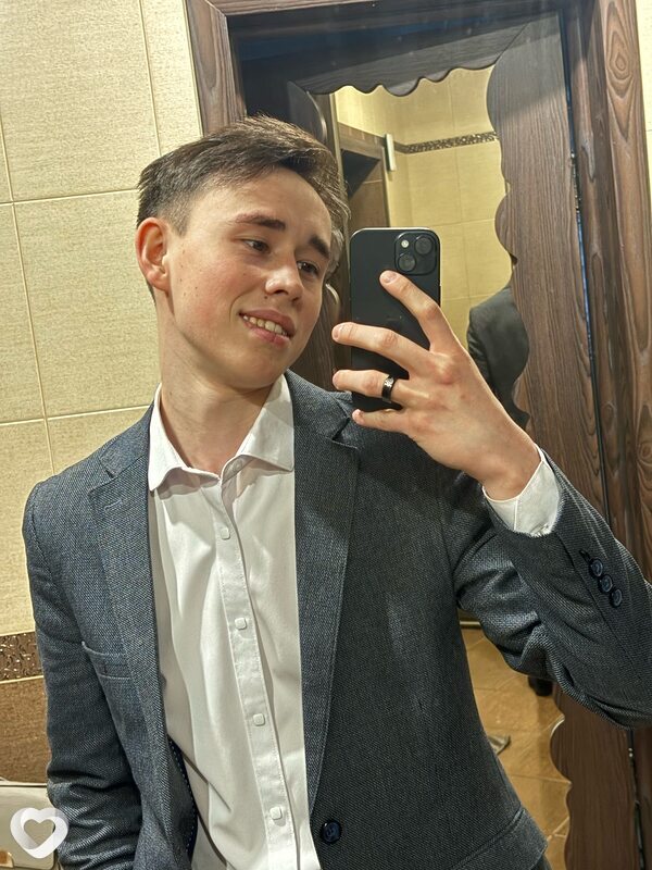 Артем, 24, Уфе — анкета №2458683