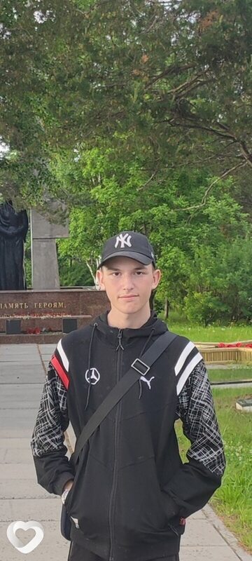 Леонид, 19, Архангельске — анкета №2458792