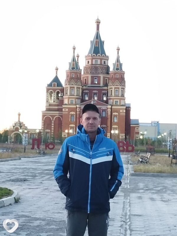 Виктор, 44, Саяногорске — анкета №2459256