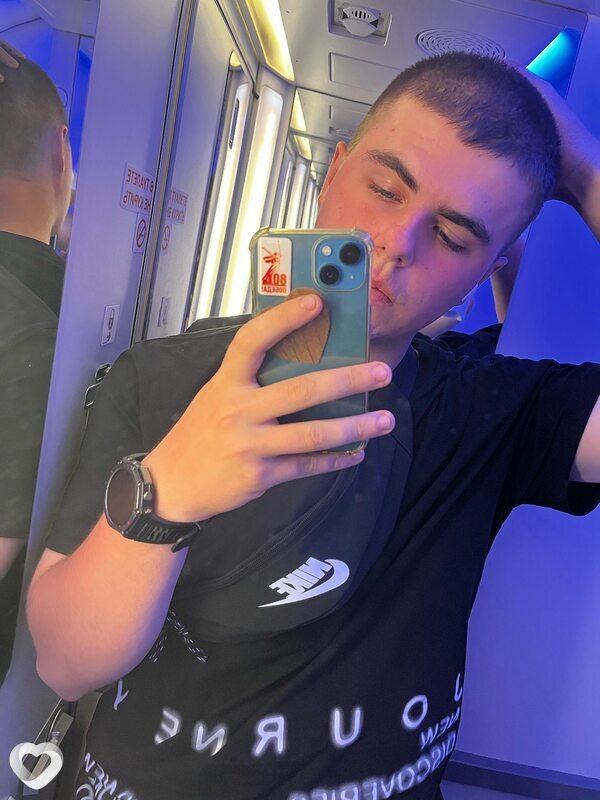 Алексей, 21, Новошахтинске — анкета №2459365