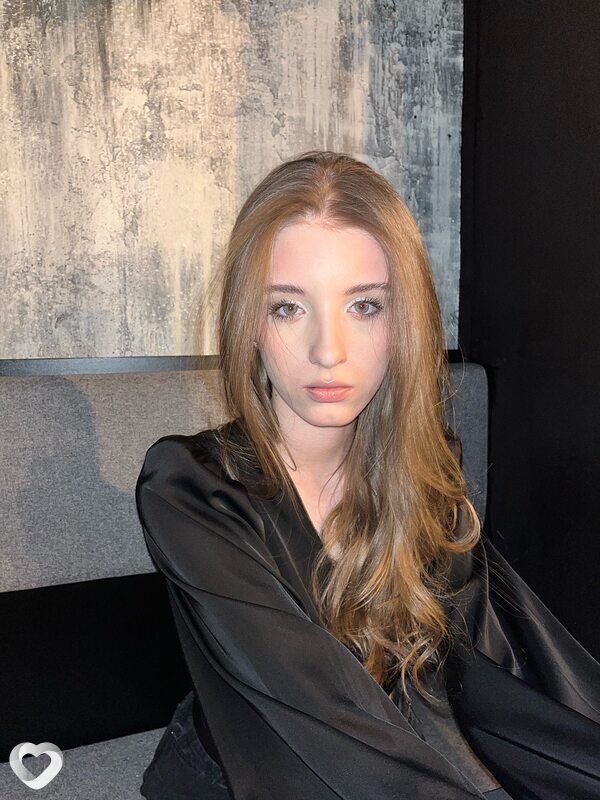Злата, 20, Минске — анкета №2459819
