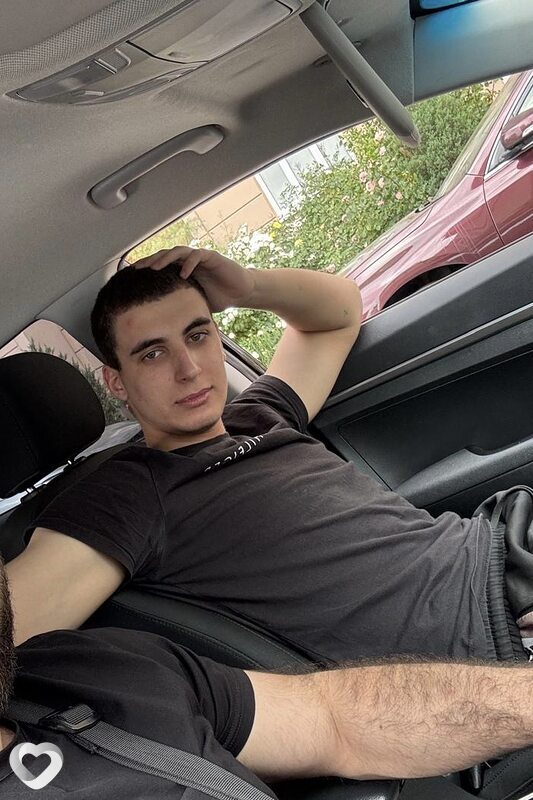 Артем, 22, Ростове-на-Дону — анкета №2460807