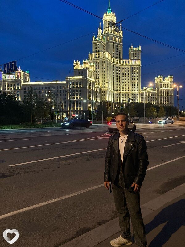 Любомир, 21, Москве — анкета №2462158