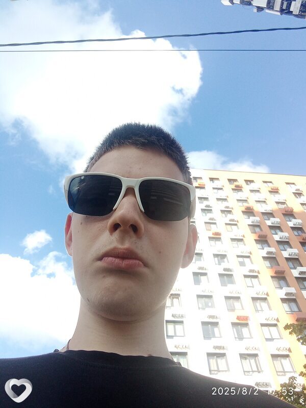 Антон, 20, Москве — анкета №2462111