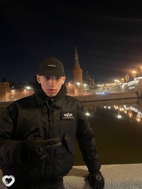 Даня, 19, Москве — анкета №2462124