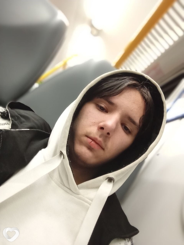 Дима, 22, Москве — анкета №2463058