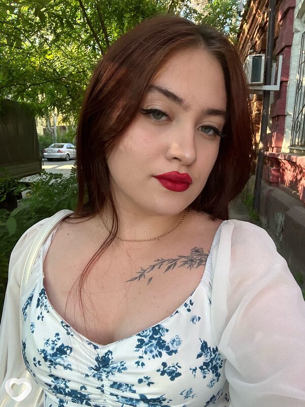 Аня, 20, Астрахани — анкета №2463125