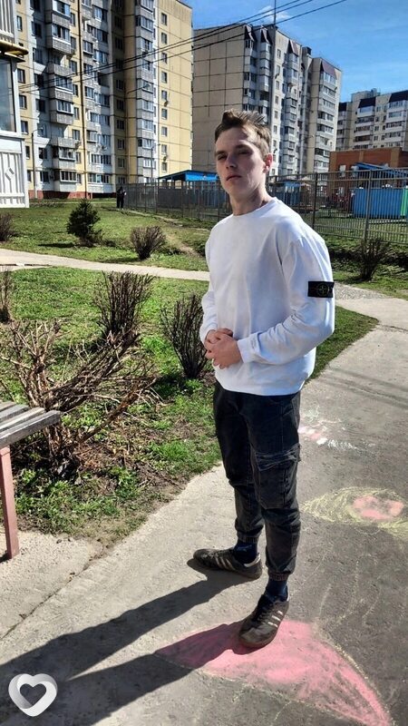 Вова, 21, Курске — анкета №2463343