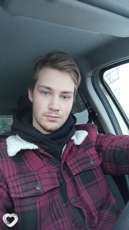 Виталий, 23, Архангельске — анкета №2463591