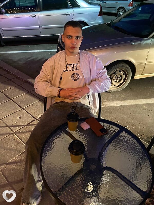 Арсений, 19, Бобруйске — анкета №2463724