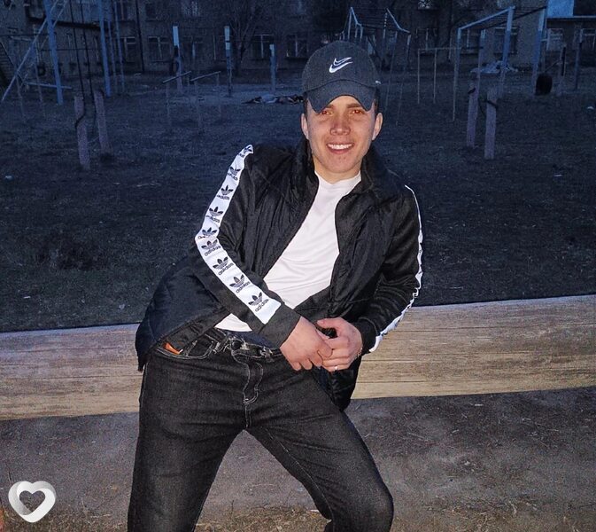 Дмитрий, 22, Барнауле — анкета №2465754