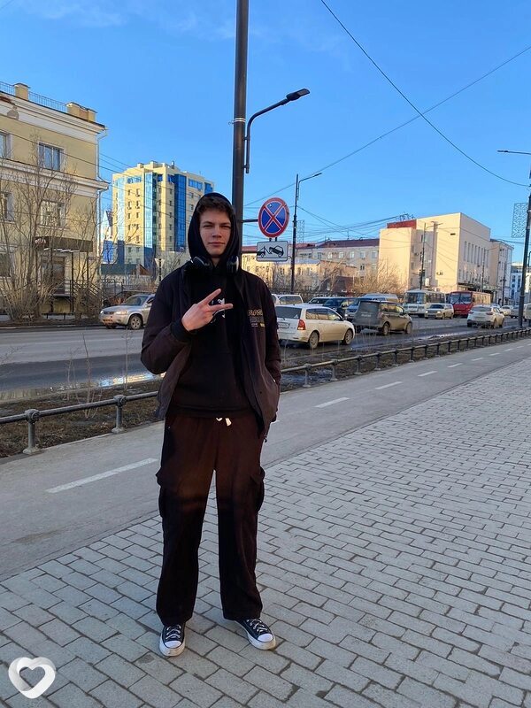 Александр, 19, Якутске — анкета №2466376