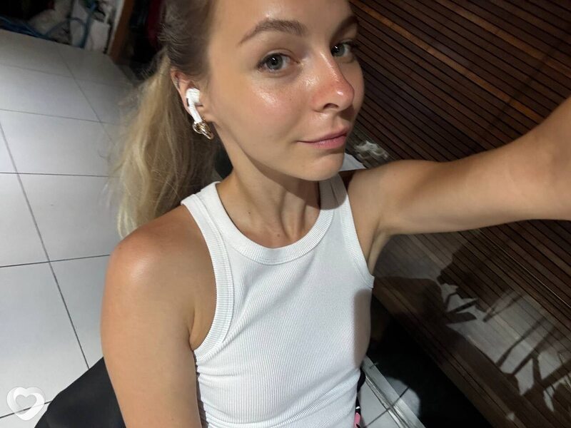 Виолетта, 24, Санкт-Петербурге — анкета №2466190