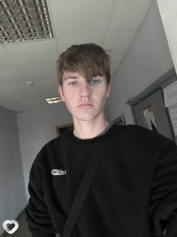 Евгений, 20, Уфе — анкета №2467635