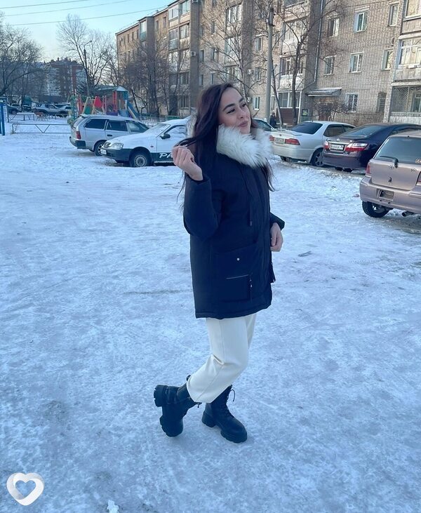 Карина, 21, Москве — анкета №2468178