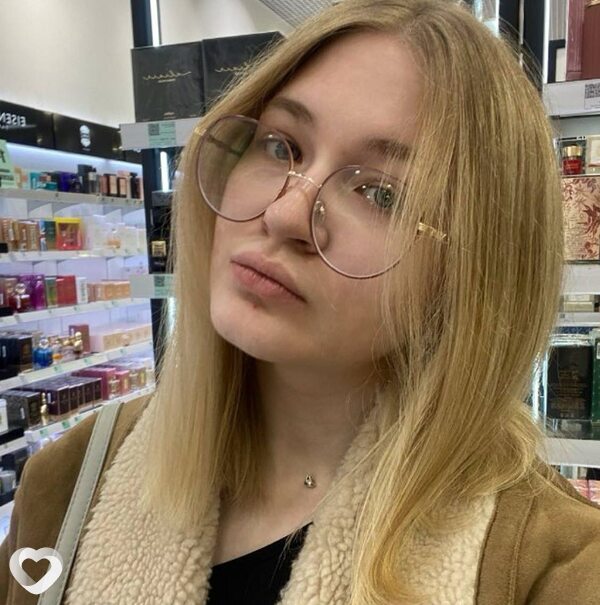 Дарья, 21, Екатеринбурге — анкета №2468372