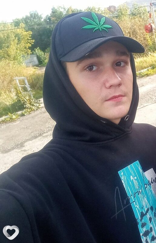 Вадим, 19, Кургане — анкета №2469128