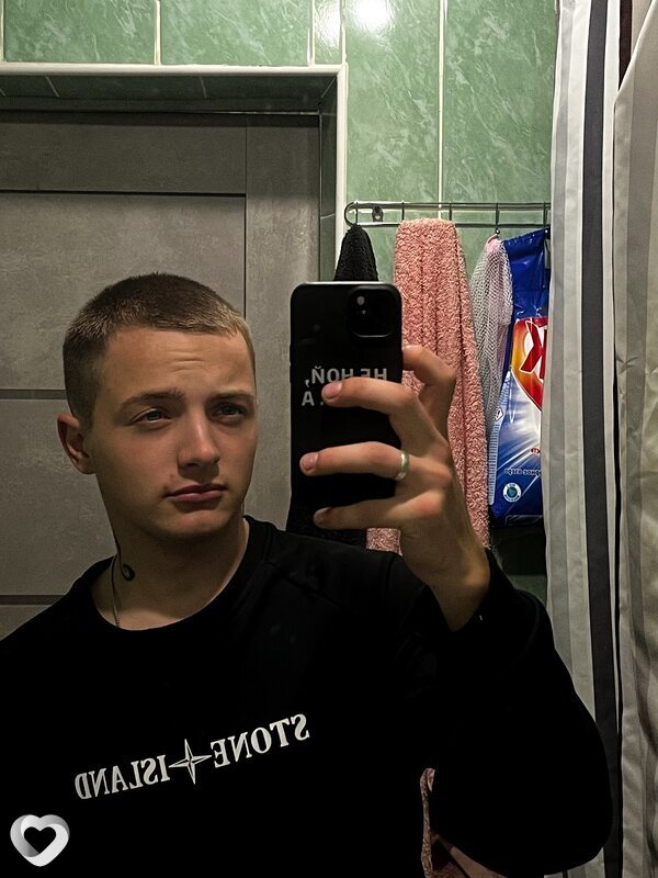 Дима, 23, Новосибирске — анкета №2469280