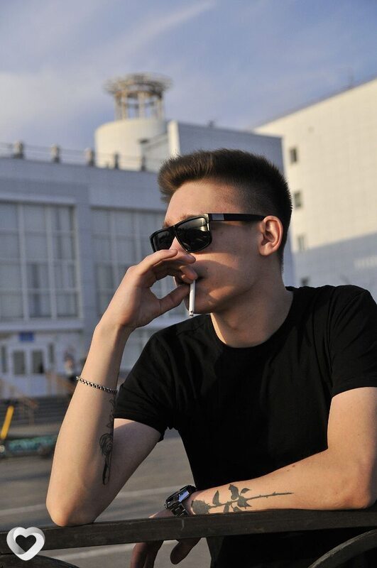 Илья, 23, Омске — анкета №2469450