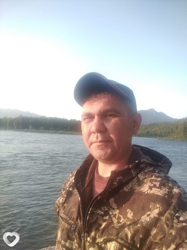 Юрий, 32, Горно-Алтайске — анкета №2470069