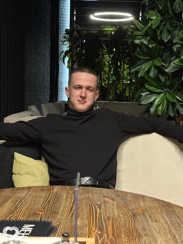 Данил, 21, Красноярске — анкета №2471361