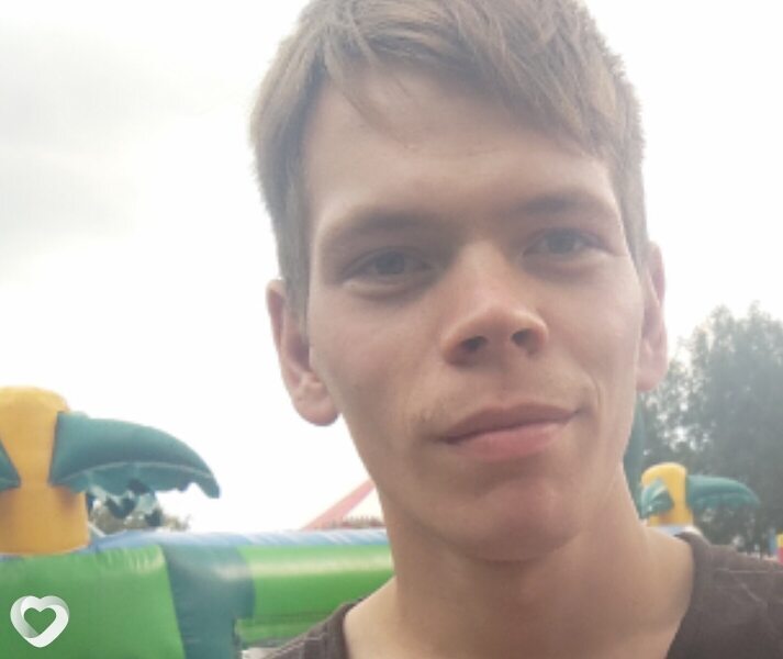 Александр, 24, Москве — анкета №2471647